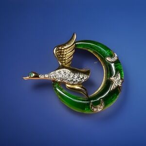 Vintage Green Moon And Stars Duck Brooch.